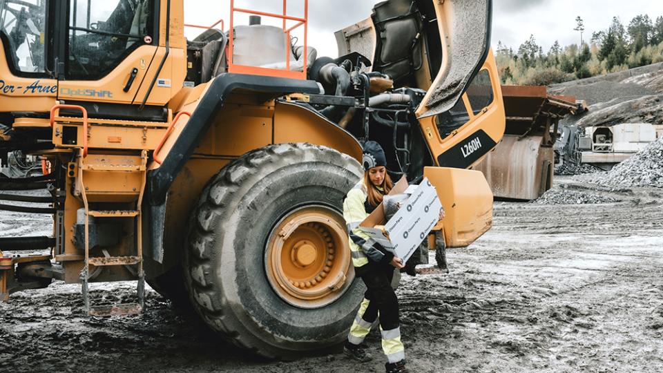 Extra durable actuator developed for engine hoods on heavy machinery